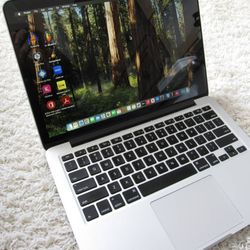 Apple macbook pro 13" laptop Intel i5 2.9Ghz 16GB 512G flash Sequoia - $299 (Schererville)