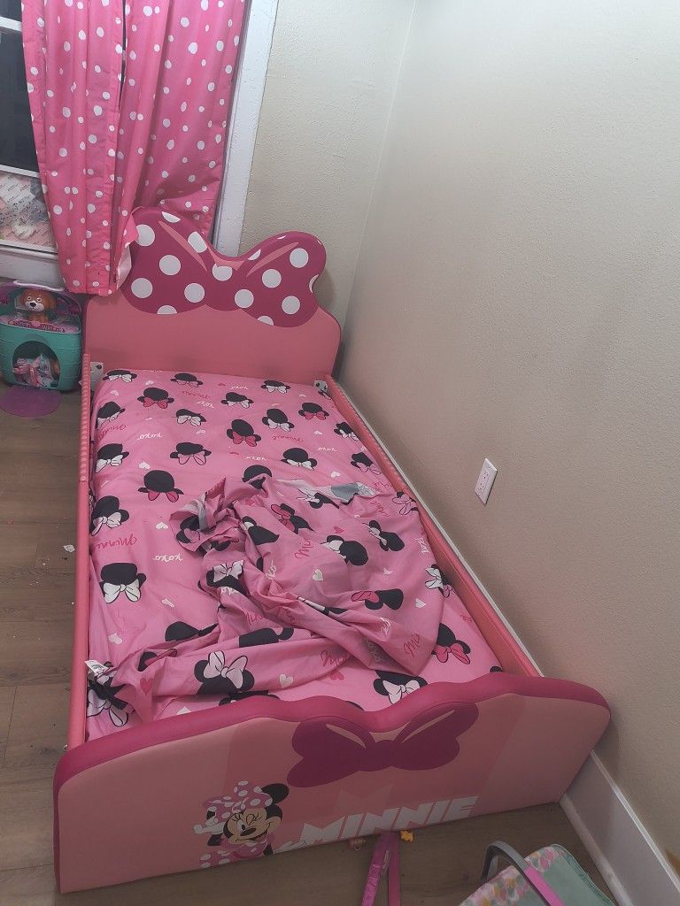Twin Size Bed