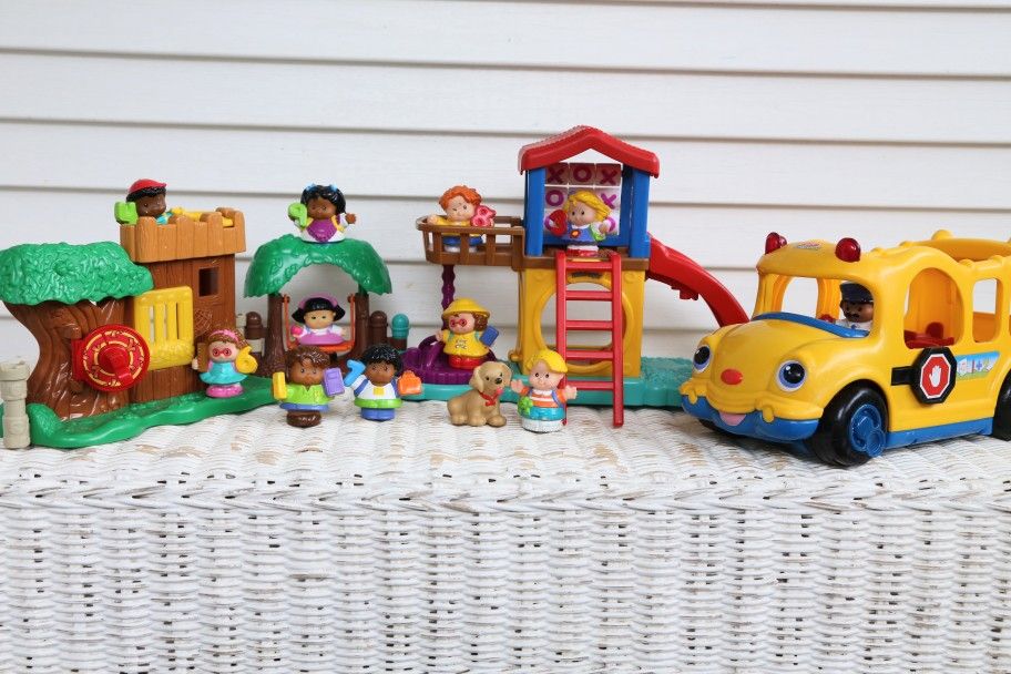 Fisher Price Little People Playground, Fort and School Bus Set - Sounds Work