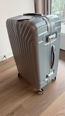 Brand New Tru-Frame Samsonite Suitcase