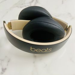 Beats Studio3 Over the Ear Headphones 🎧 