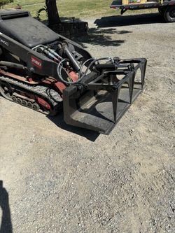 New mini skid steer grapple bucket Dingo Vermeer Ditch Witch Boxer