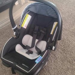  Car seat With Base 