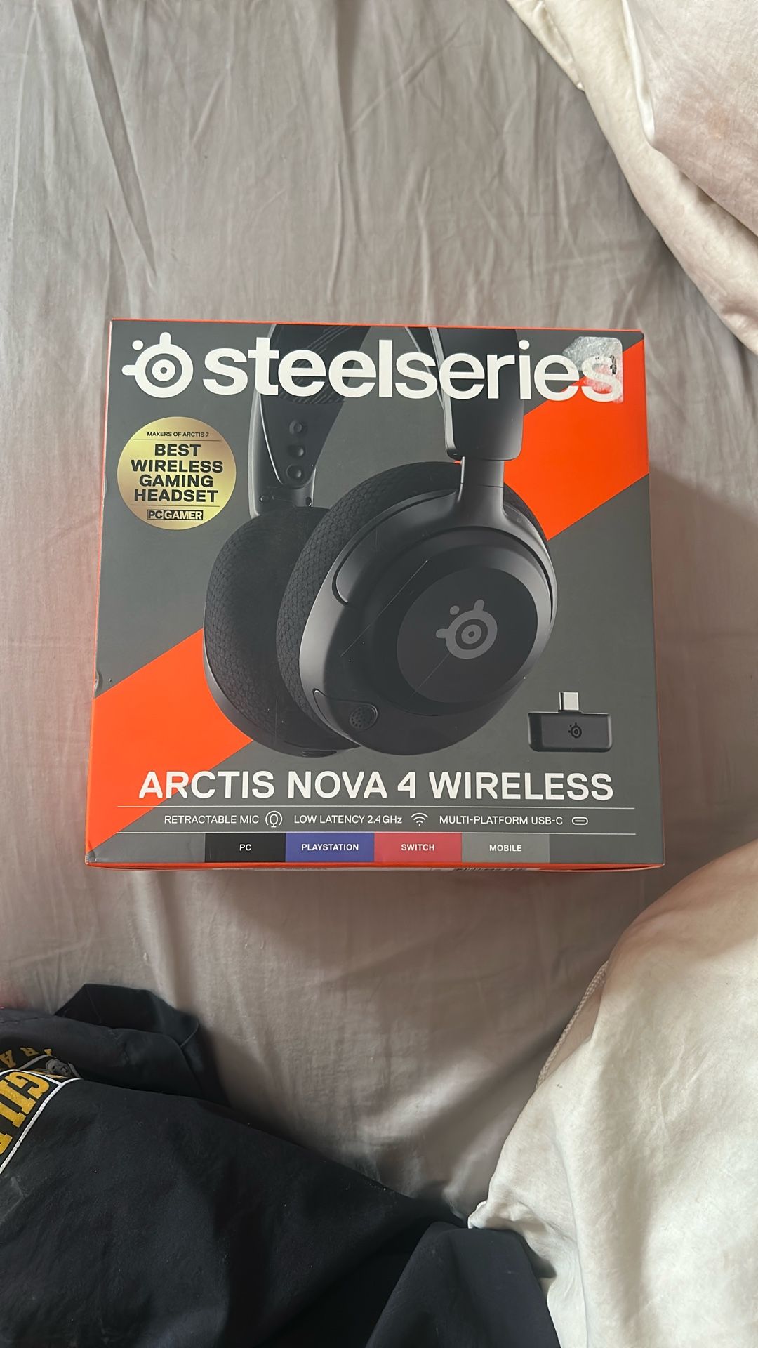 steelseries (arctis nova 4 wireless)