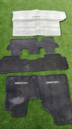 Toyota Highlander floor mats