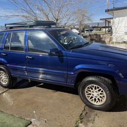 1993 Jeep Grand Cherokee. One Owner 75,000 Miles