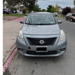 Nissan Versa