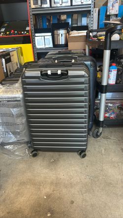 Delsey Paris 2-piece Hardside Luggage Set