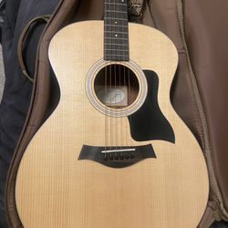Taylor Acoustic/Electric Guitar