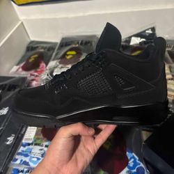 Jordan 4’s Black Cats