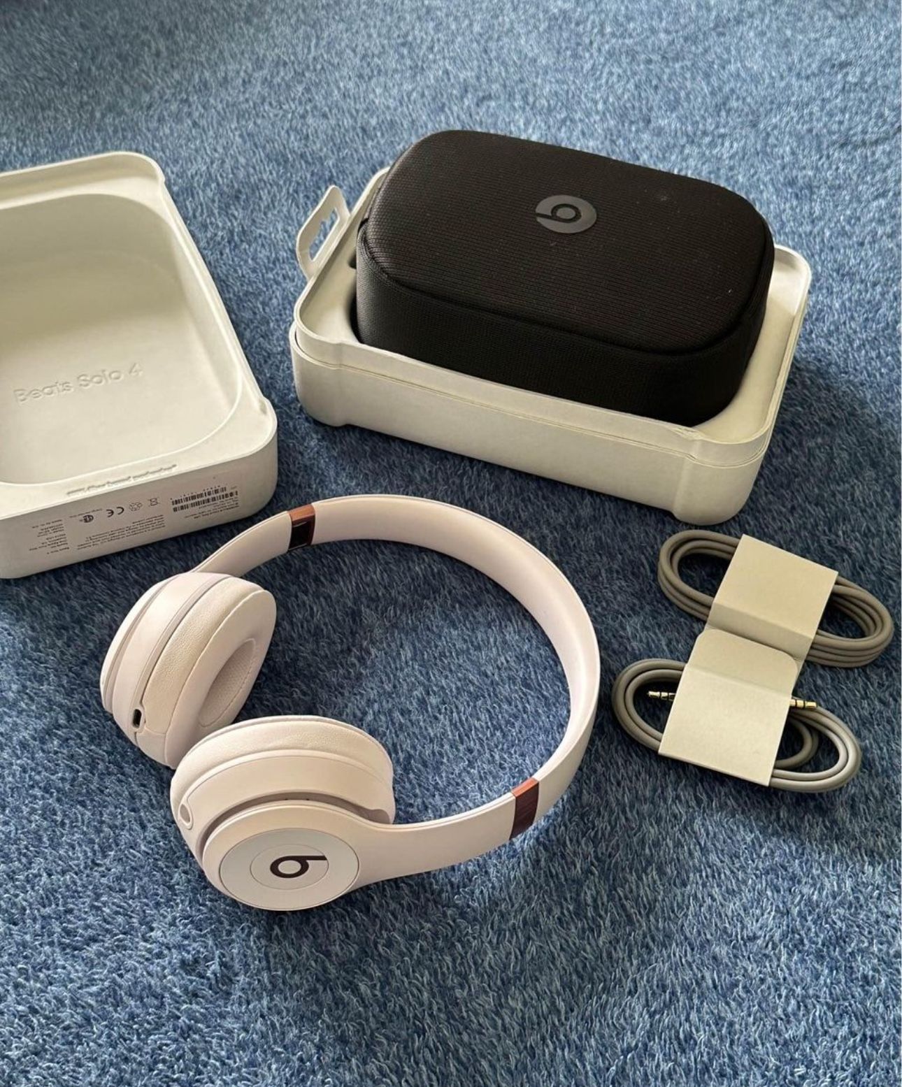 Beats Solo 4 Pink Cloud Headphones