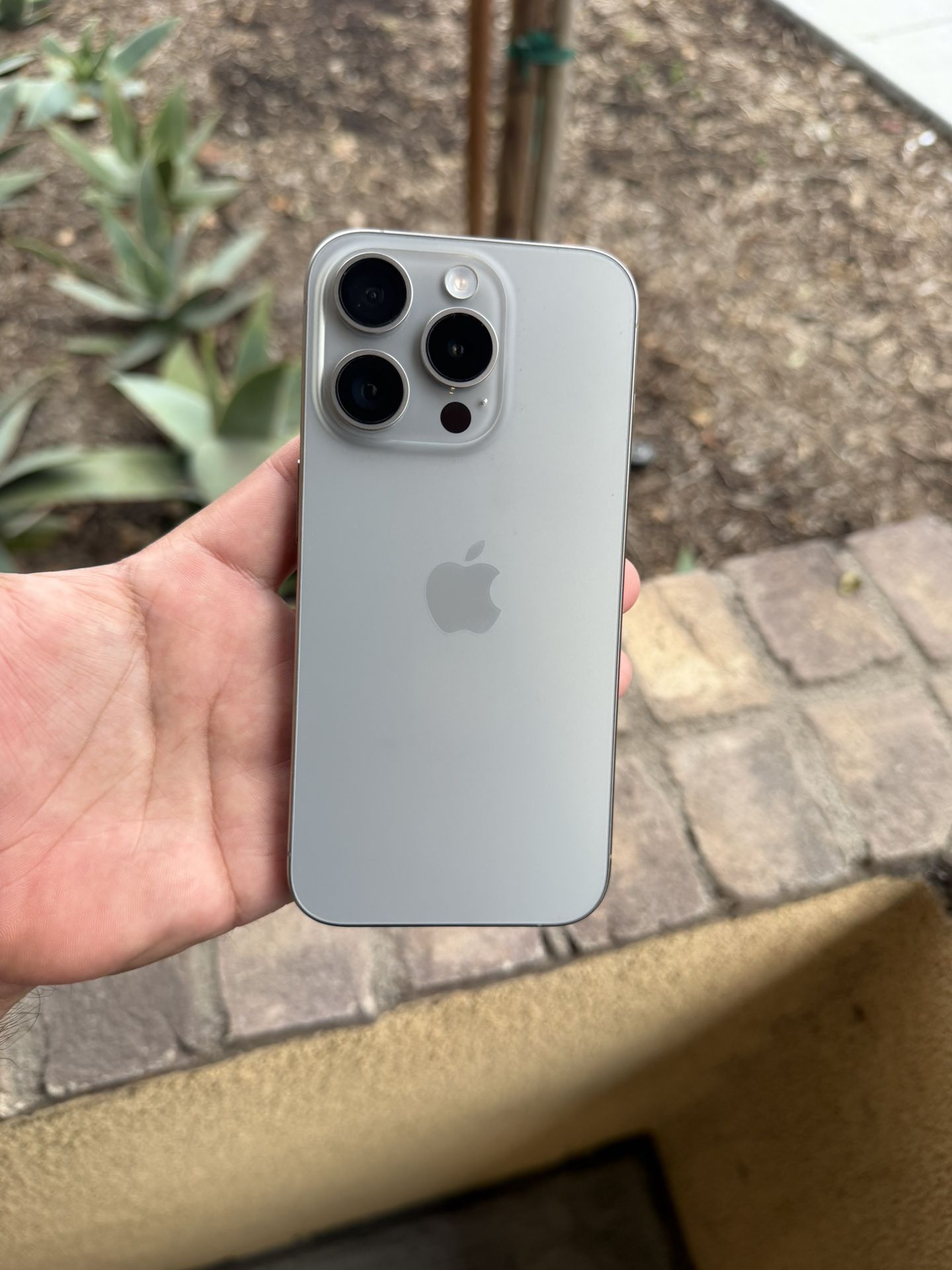 iPhone 15 Pro Unlocked