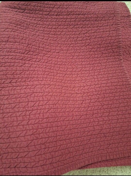 Thick Red Textured Quilt, Queen