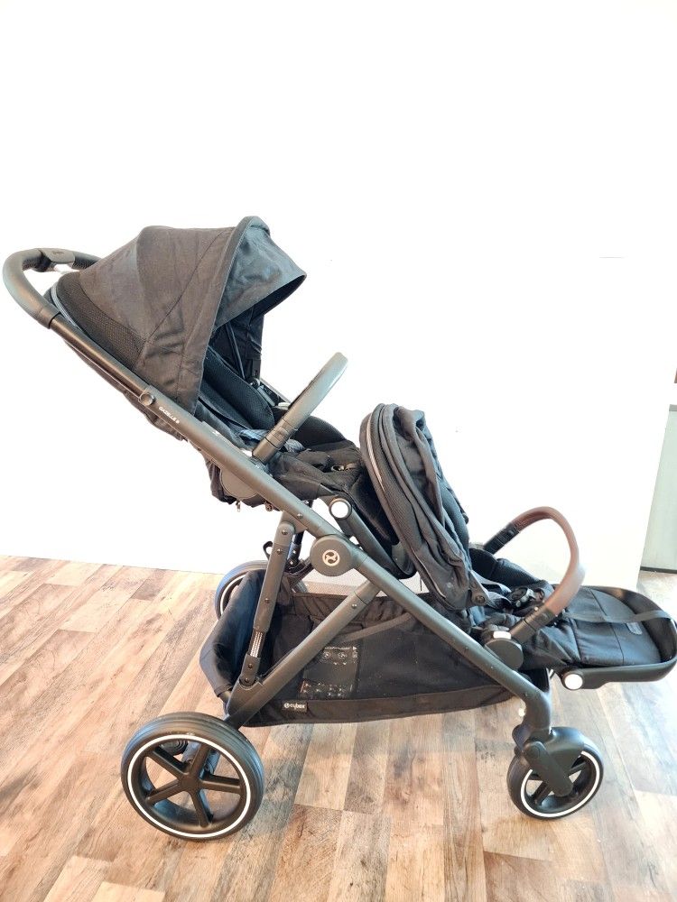 DOUBLE STROLLER