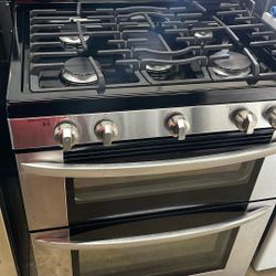 LG Stainless Steel Double Oven. Gas Stove Used Like New 