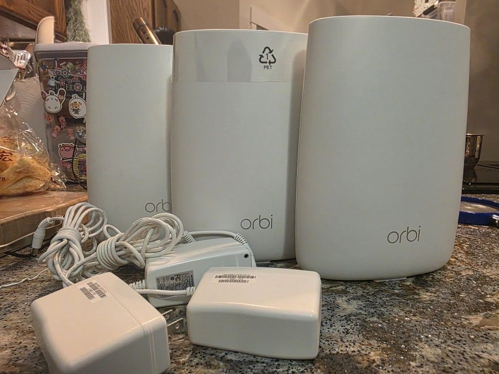 NETGEAR Orbi Router Whole Home Mesh WiFi System - Tri-band WiFi Router. 2500 Sqft
