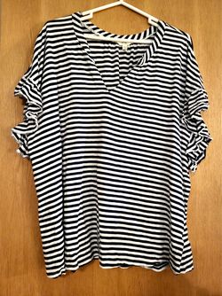 Terra & Sky Women’s Size 2X Navy Blue Striped Ruffle Sleeve T-shirt