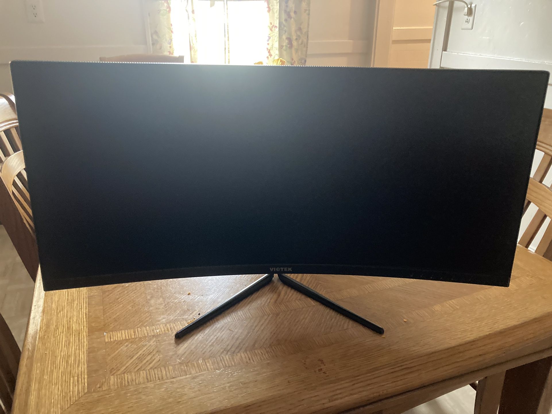 Wide Curved Monitor