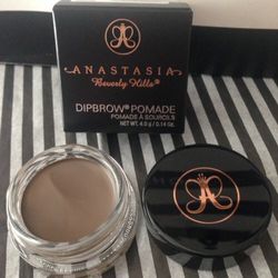 Best Seller💕ANASTASIA Beverly Hills Pomade®️💕New & 💯 % Authentic!!