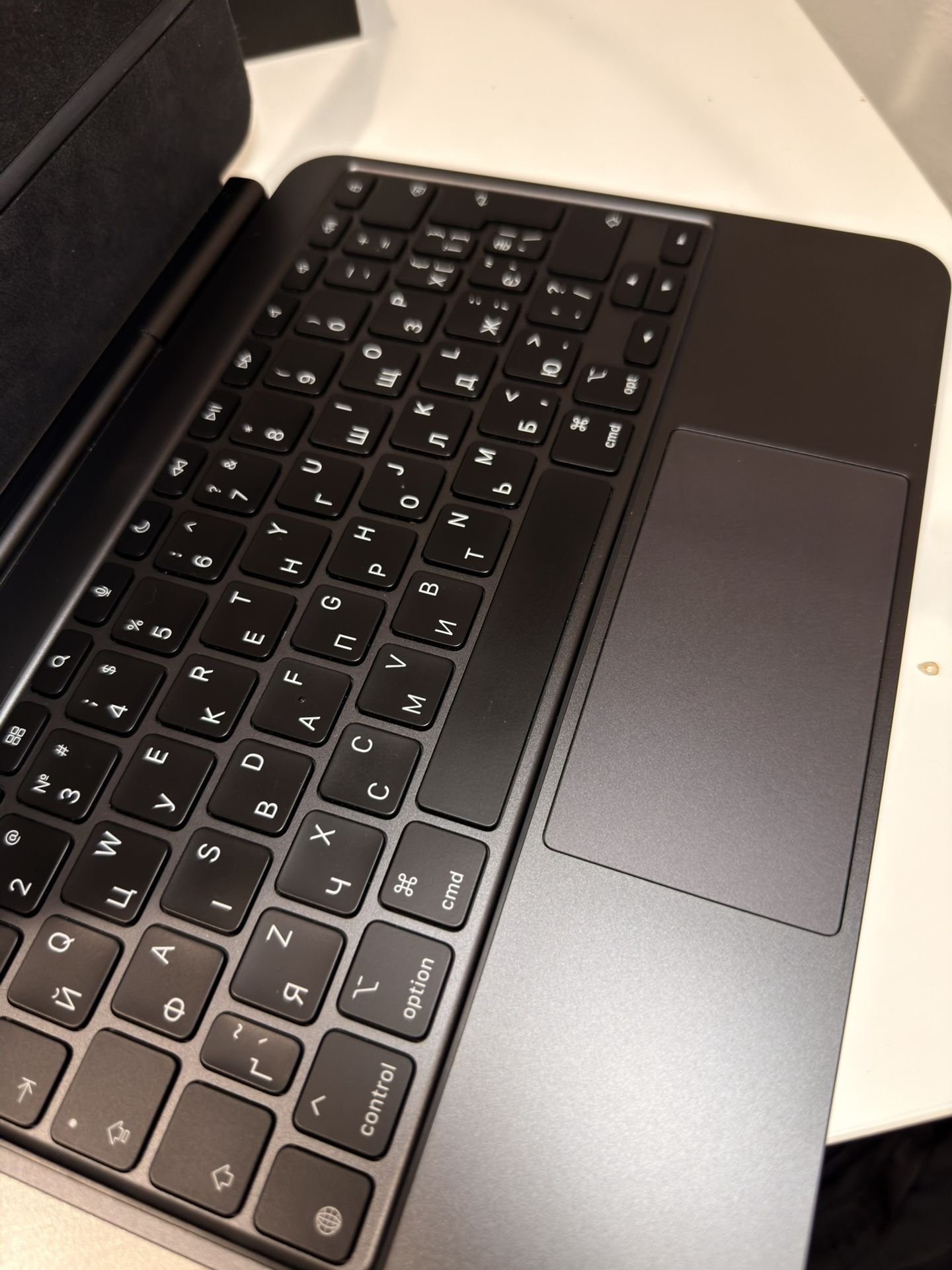 iPad Pro Magic Keyboard M4, M5