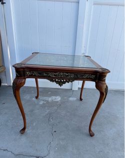 Vintage French Provincial Style Side / Accent Table – Glass Top & Drawer
