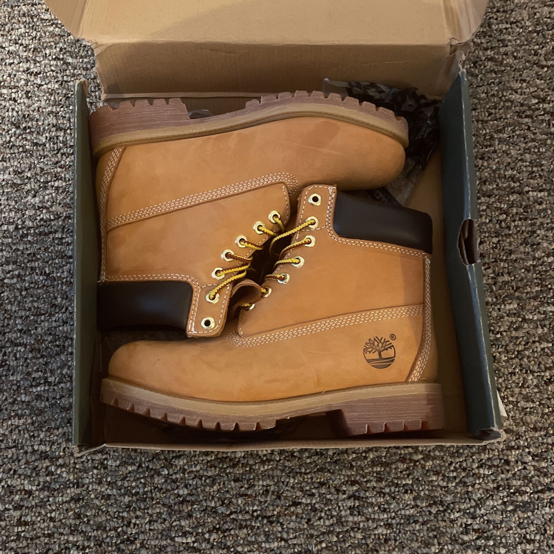 Brand New In Box MEN OR WOMENS  TIMBERLAND STAMPED BOOTS