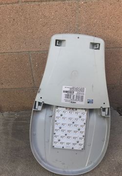 Street light luminaire