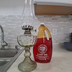 Vintage
Glass hurricane lantern , Oil lamp