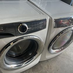Electrolux front load electric washer and dryer 220 volts with three months warranty free delivery in the Oakland area outside the Oakland area there 