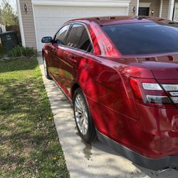 2015 Ford Taurus