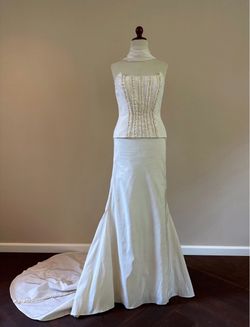 Vintage Ivory Strapless Wedding Gown with Train