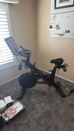 Peloton Bike - Great Condition