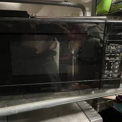 Insignia Microwave 