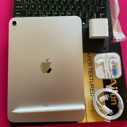 256gb Apple IPad 10th Generation (10.9” Liquid Retina / Latest 2022 ) with pen, keyboard, case & Accessories (warranty 04/2025)