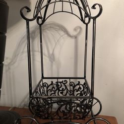 Carriage Planters $20 Each (firm)