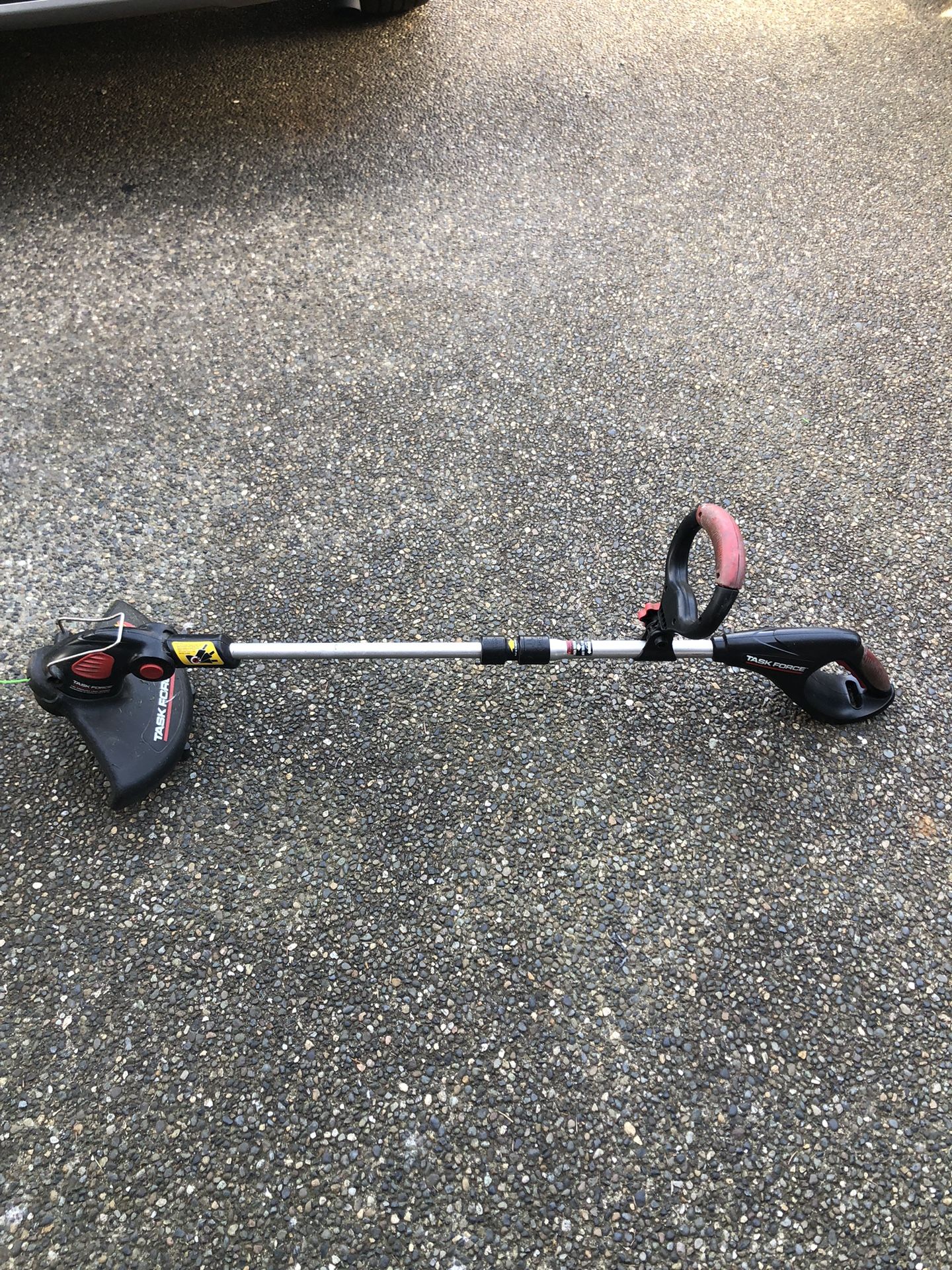 Task Force Battery Powered Weed Eater Grass Trimmer. No Charger Or Batteries Included.