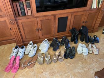 Women’s shoes Size 9