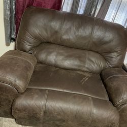 Oversized Recliner/chair