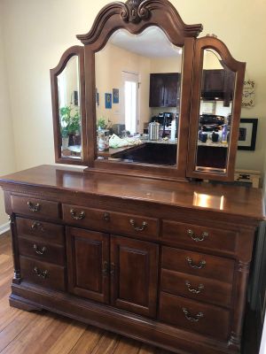 American Made Sumter Cabinet Co Solid Cherry Wood Chippendale