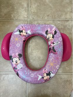 Minnie Mouse Potty Training Seat with Hook