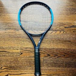 hotel person Conquer the Court with Superior Tennis Rackets!