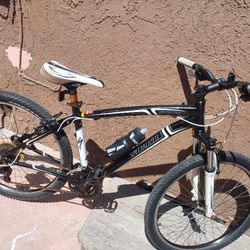 Specialized Hardrock Mountain ⛰️ Bike 