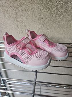 Toddler shoes size 7