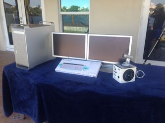 Apple PowerMac +two Apple HD Cinema LCD Monitors+ keyboard+ Apple ISight HD camera