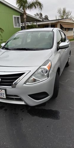 2015 Nissan Versa nesecita la transmission