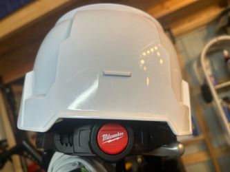 Milwaukee type || hard hat