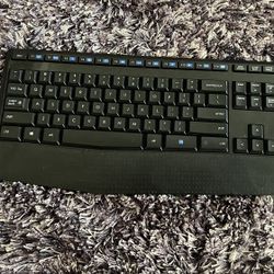Logitech Wireless Keyboard And Mouse Set In Excellent Condition - Extra Set