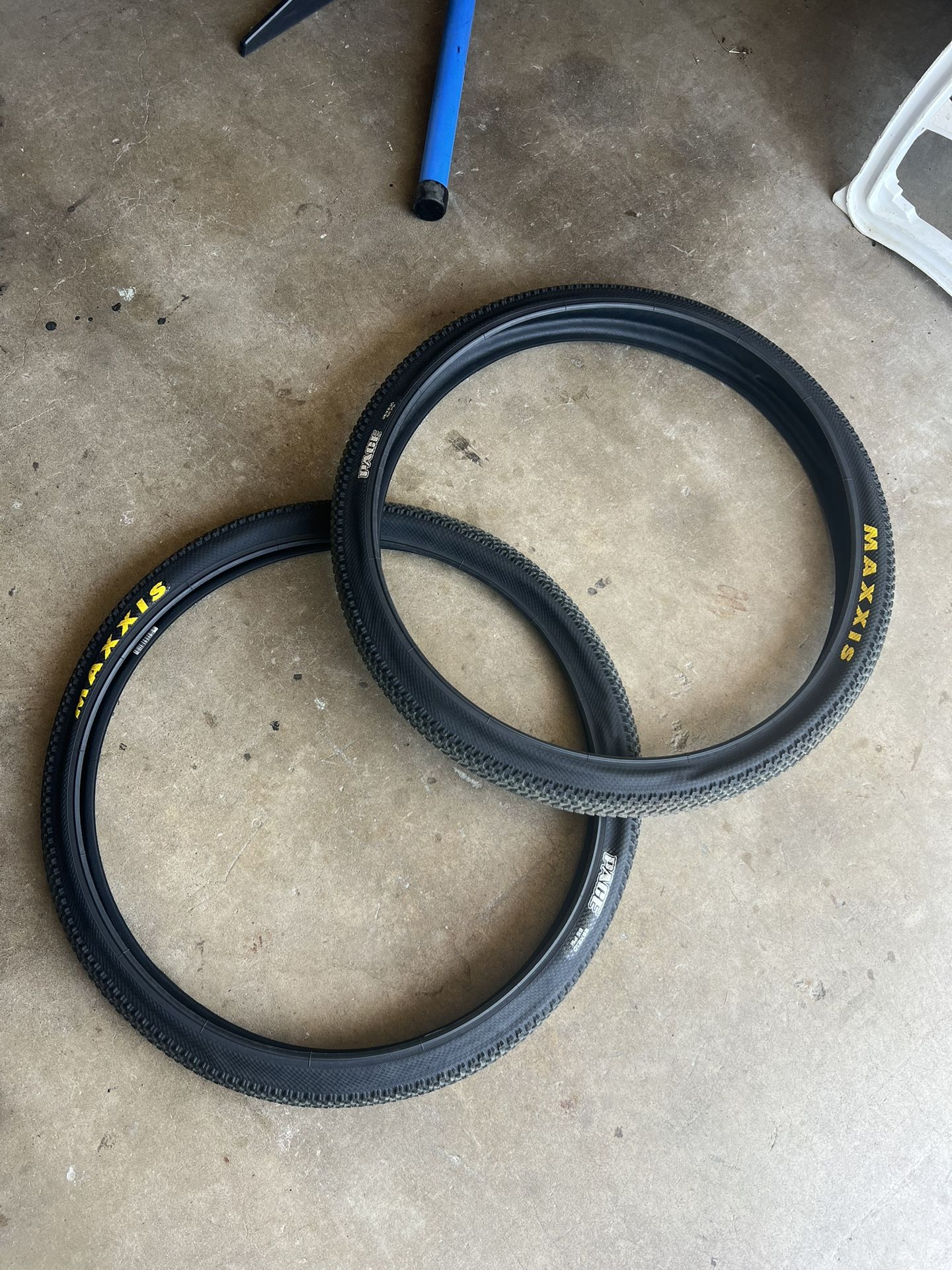 Maxxis Pace 26” Tires