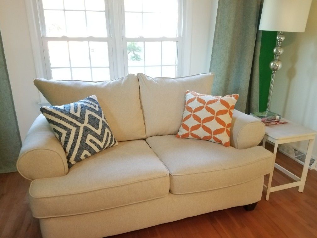 Loveseat, Beige