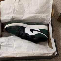 Jordan 1 Low Green Toe